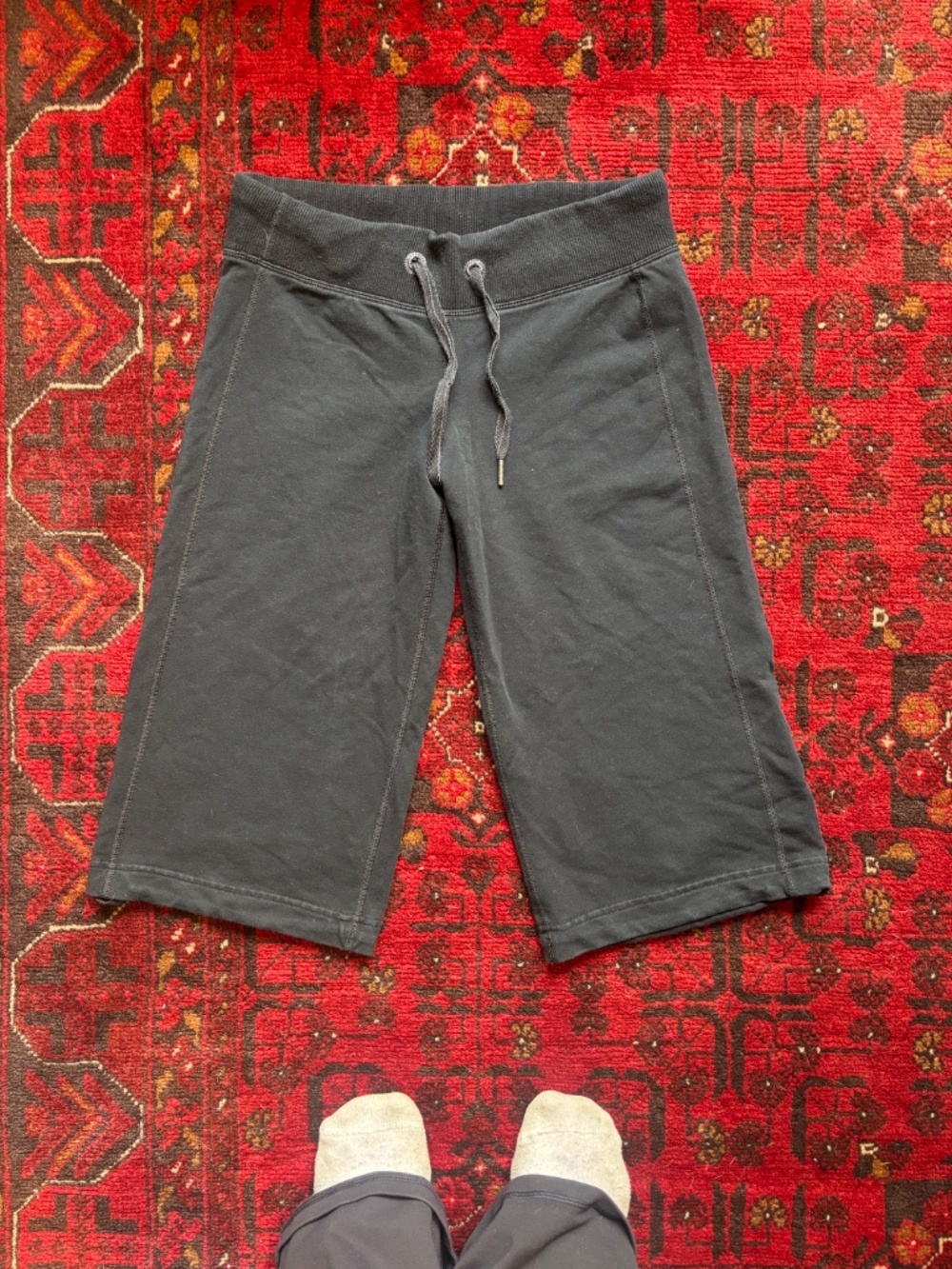 Vintage Lululemons above knee workout pants * accepting offers